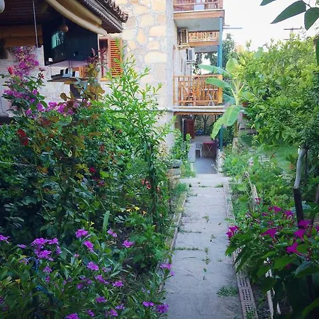 Casa de hóspedes Tas 3*